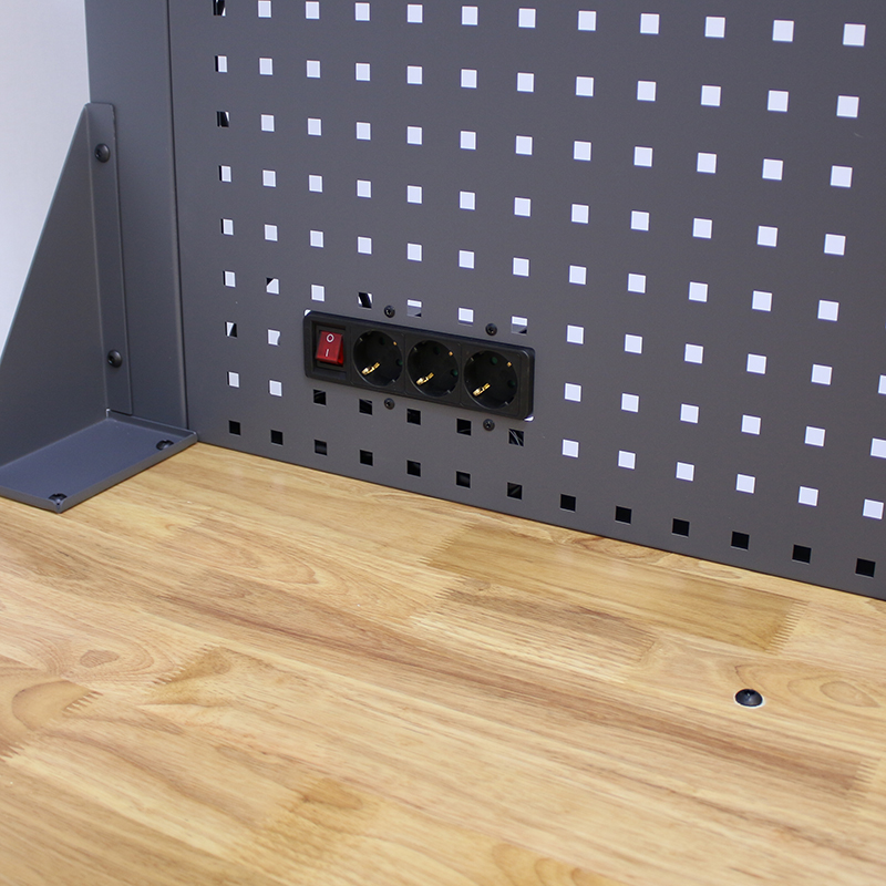 KR8240205_detail_3_LR
